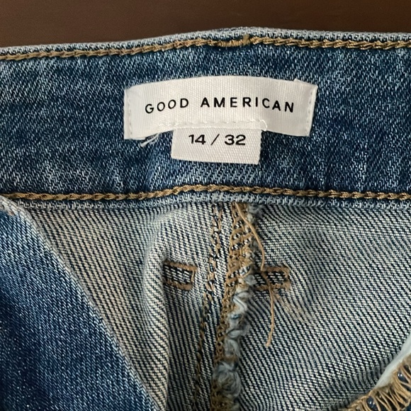 Women’s Jean Shorts - Picture 3 of 3